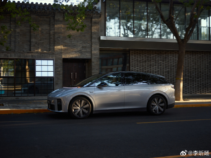 理想i6純電SUV官方實(shí)拍圖公布，月底發(fā)布