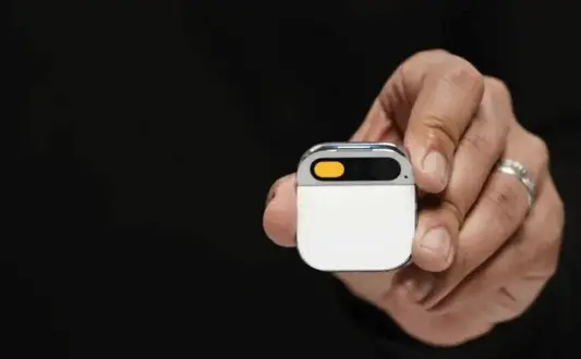 OpenAI首批智能硬件傳出新消息 image