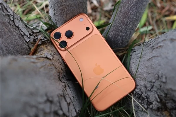 蘋果今年不發(fā)iPhone 18！